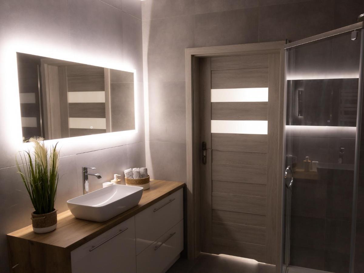Apartament Pod Lasem Apartman Oldrzychowice Klodzkie Kültér fotó