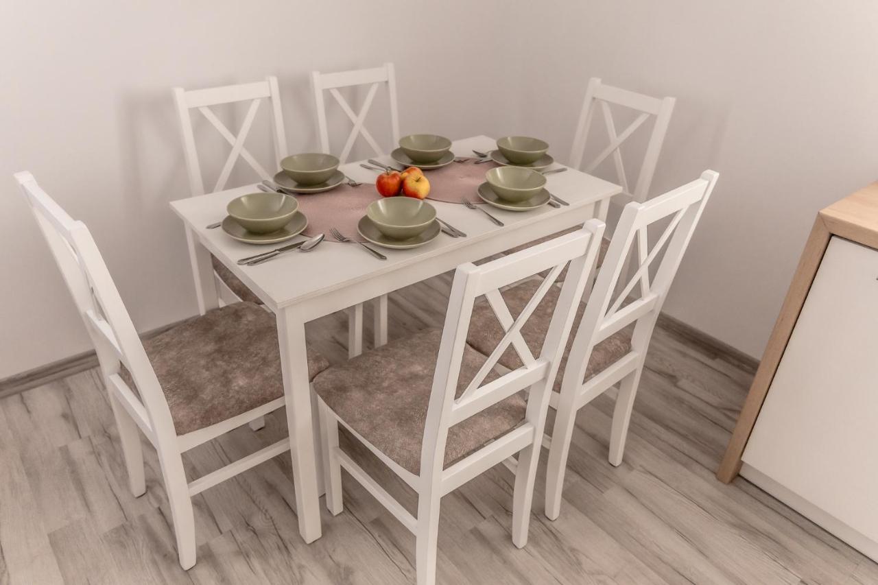 Apartament Pod Lasem Apartman Oldrzychowice Klodzkie Kültér fotó