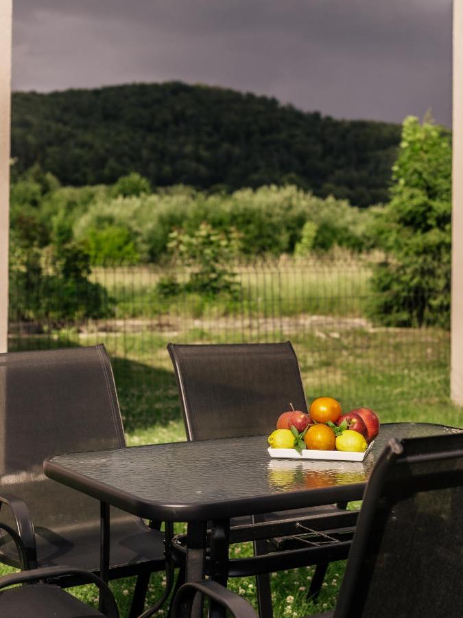 Apartament Pod Lasem Apartman Oldrzychowice Klodzkie Kültér fotó